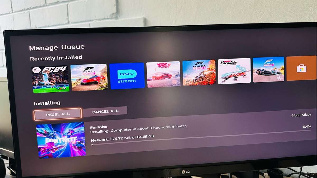 XBOX SERIES S 512GB + 6 GAMES