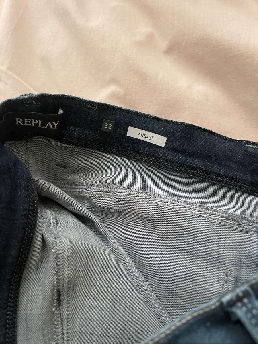 Replay blue jeans in great condition size 32 hyperflex anbass