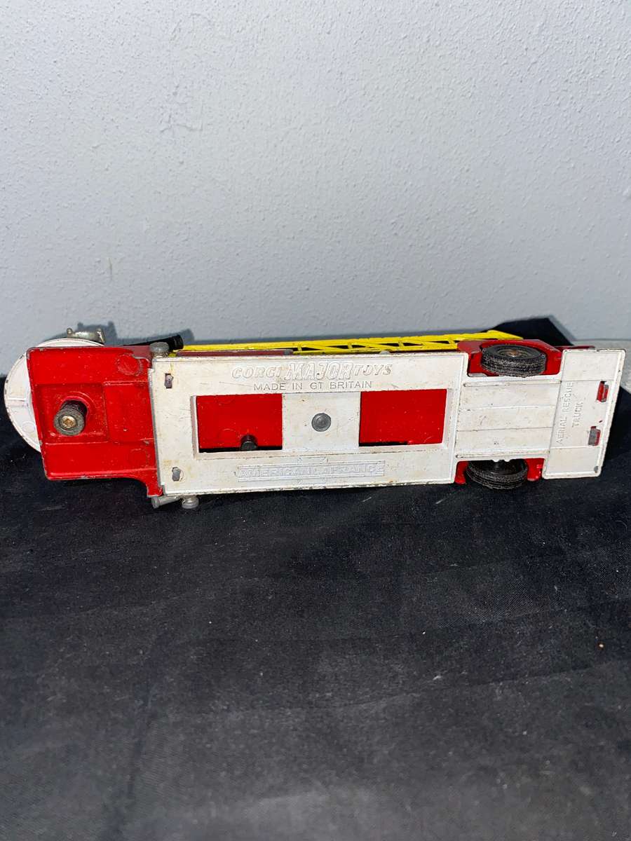 RARE Vintage Corgi Major Toys American LaFrance Fire Truck Aerial Rescue Tractor