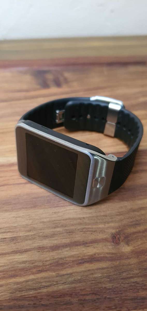 Unused Samsung gear 2 smartwatch 100% working condition