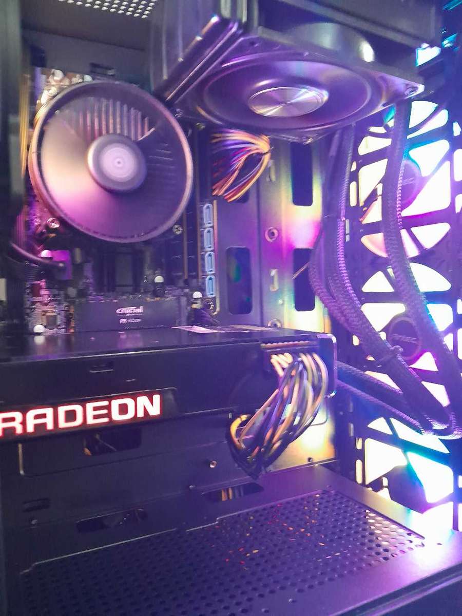 *RARE* R9 fury X gaming pc