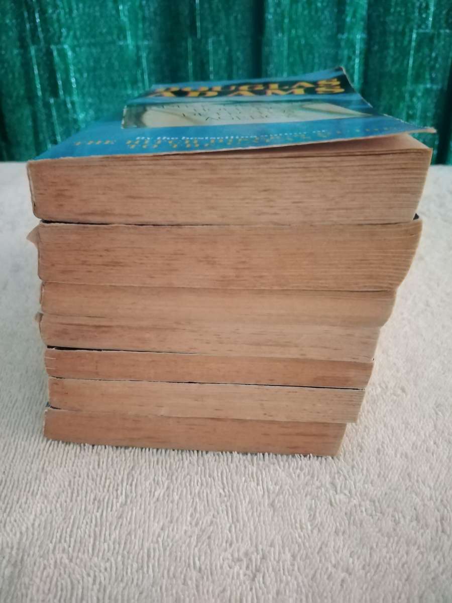 Douglas Adams 7 novels