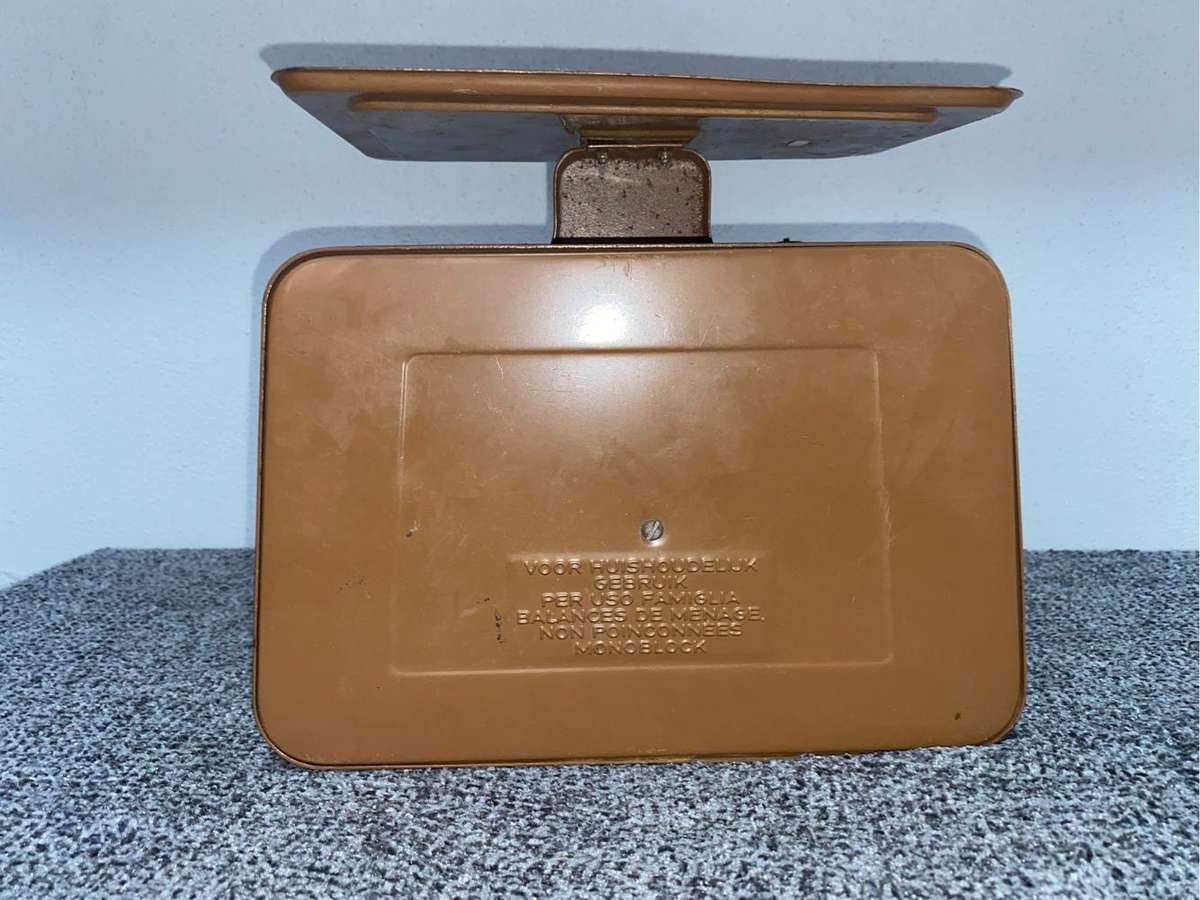 Vintage Kitchen scale