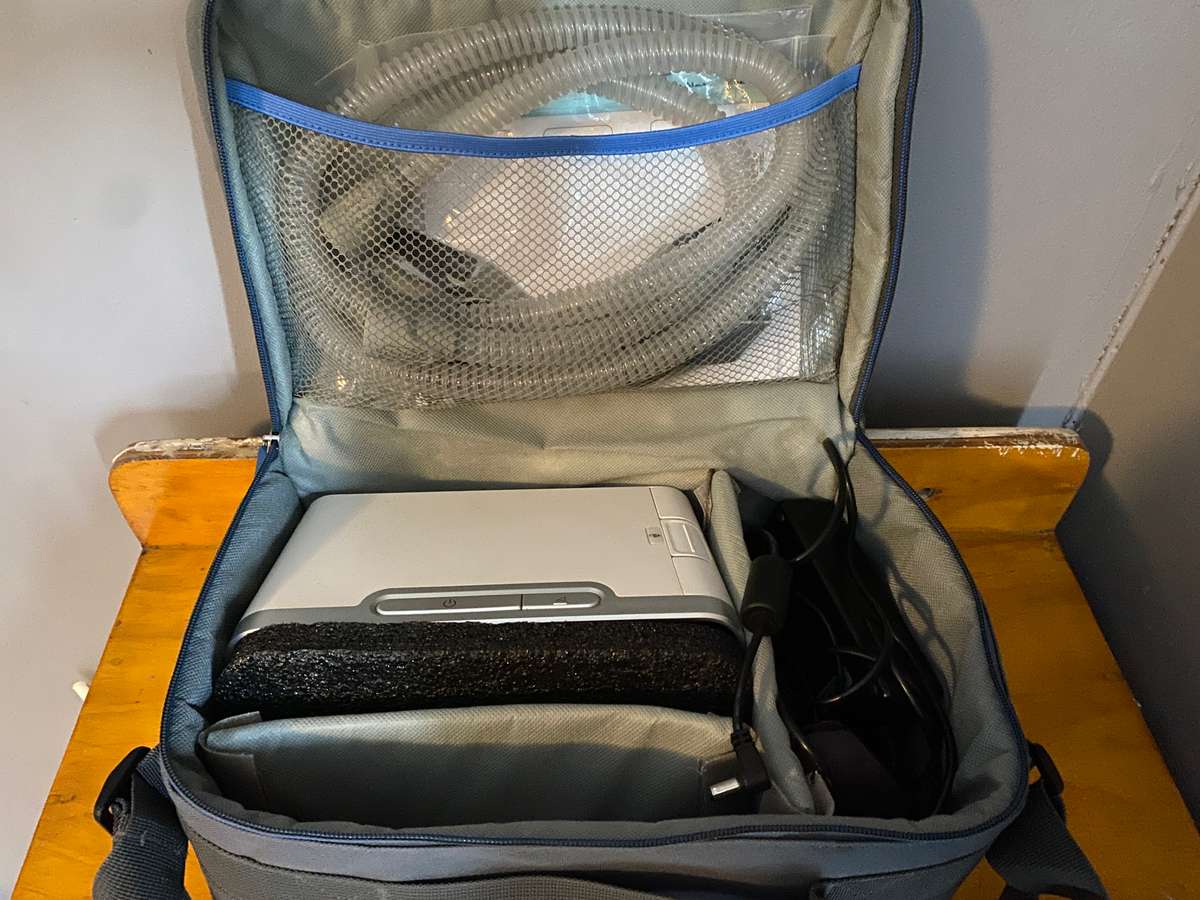 USED RESVENT IBREEZE CPAP MACHINE IN MINT CONDITION