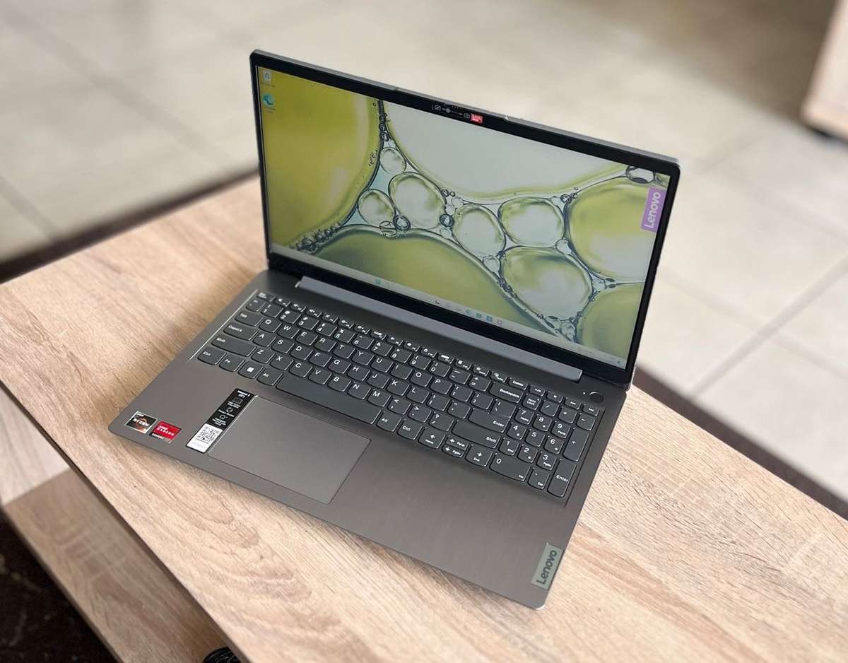 **BARGAIN BUY** LENOVO AMD RYZEN GAMING MONSTER HUGE 8GB RAM, BLAZING 512SSD -GRAB IT@ JUST R5499!