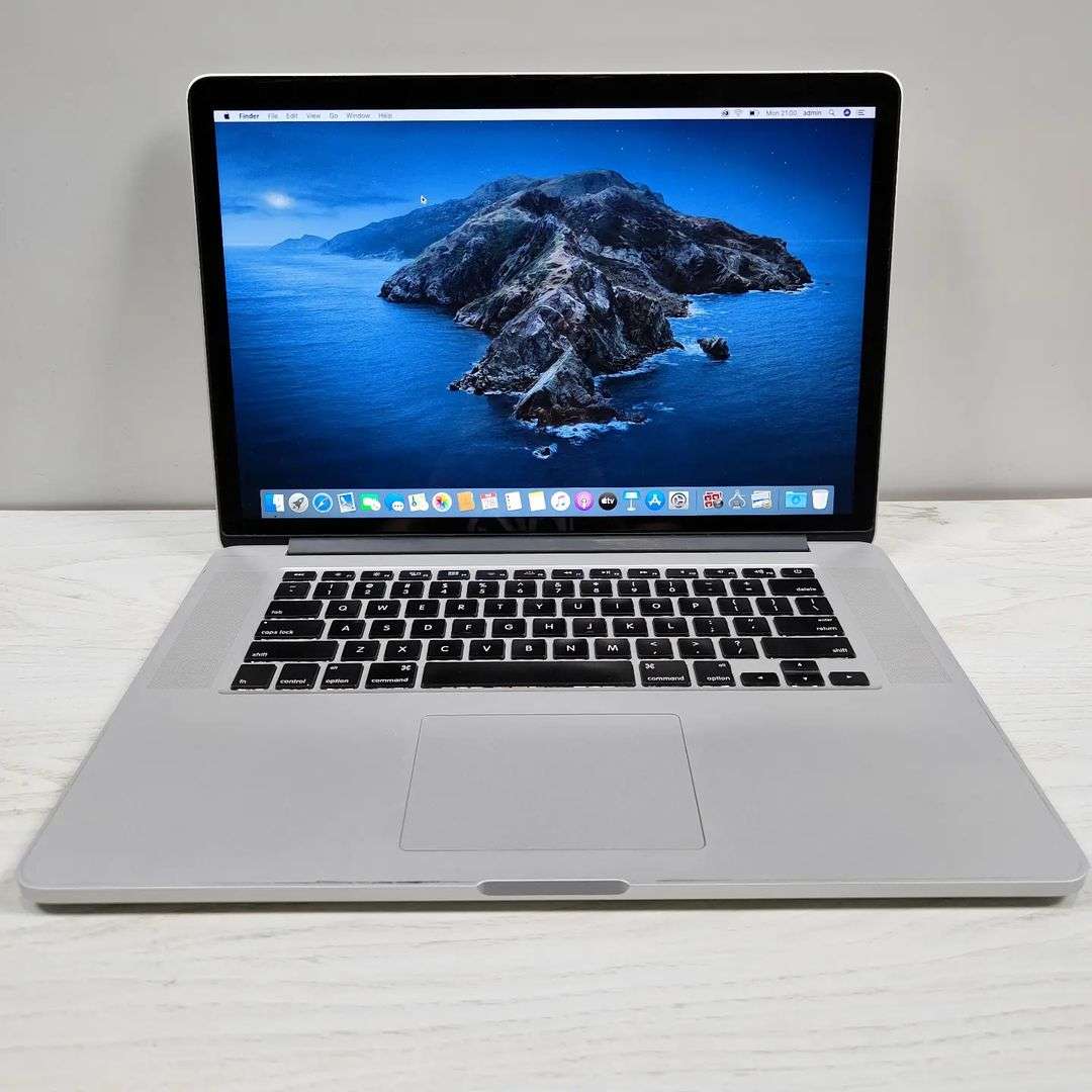Apple macbook pro 15 inch Retina Display 2014 Model Quad Core i7