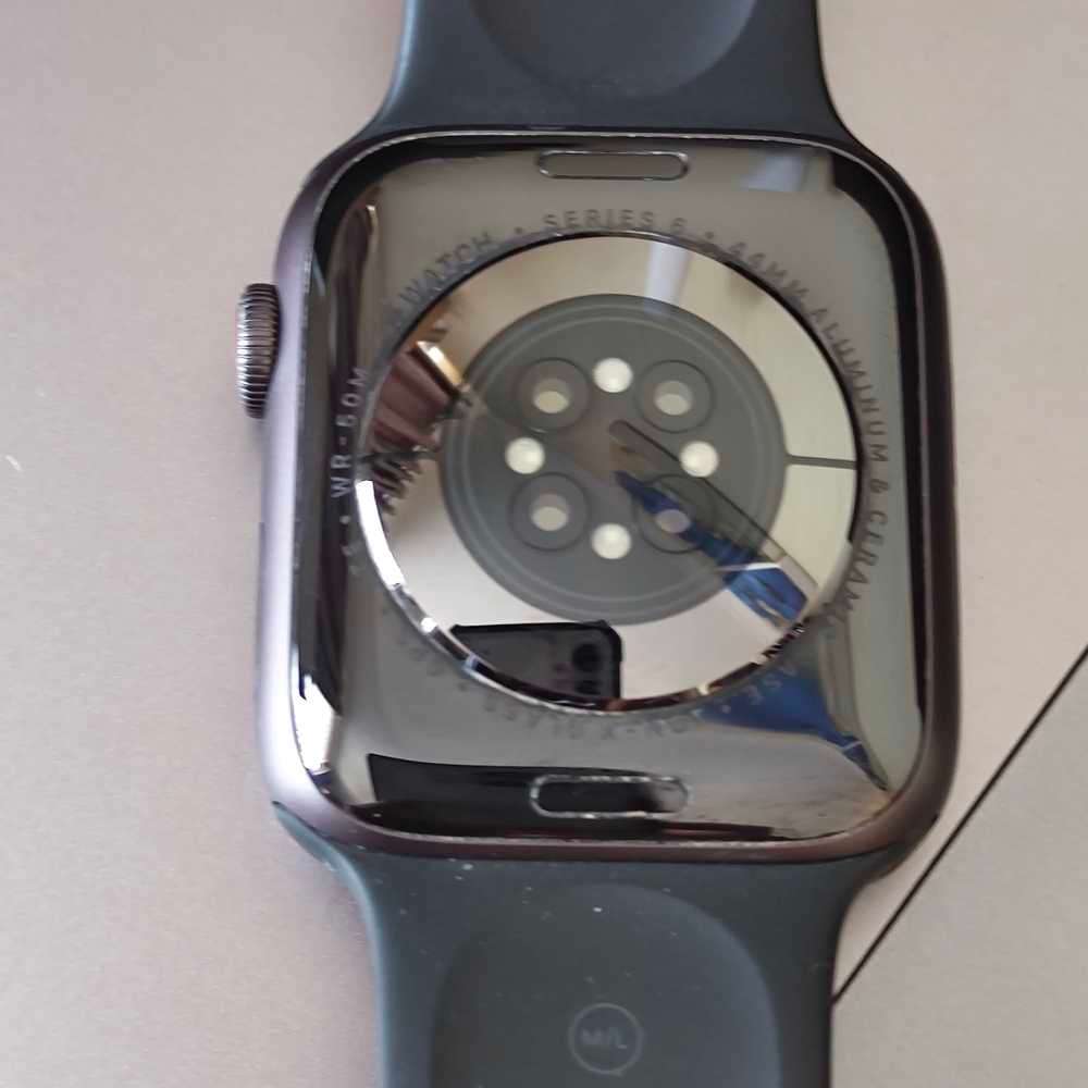 Apple Watch series 6 44MM black  gps + cellular (Pre Owned)