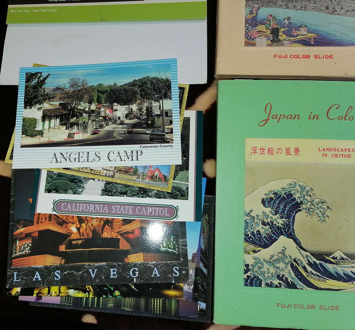 Large collection of vintage items here.