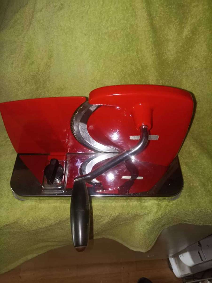 Renovated Pineware bread slicer