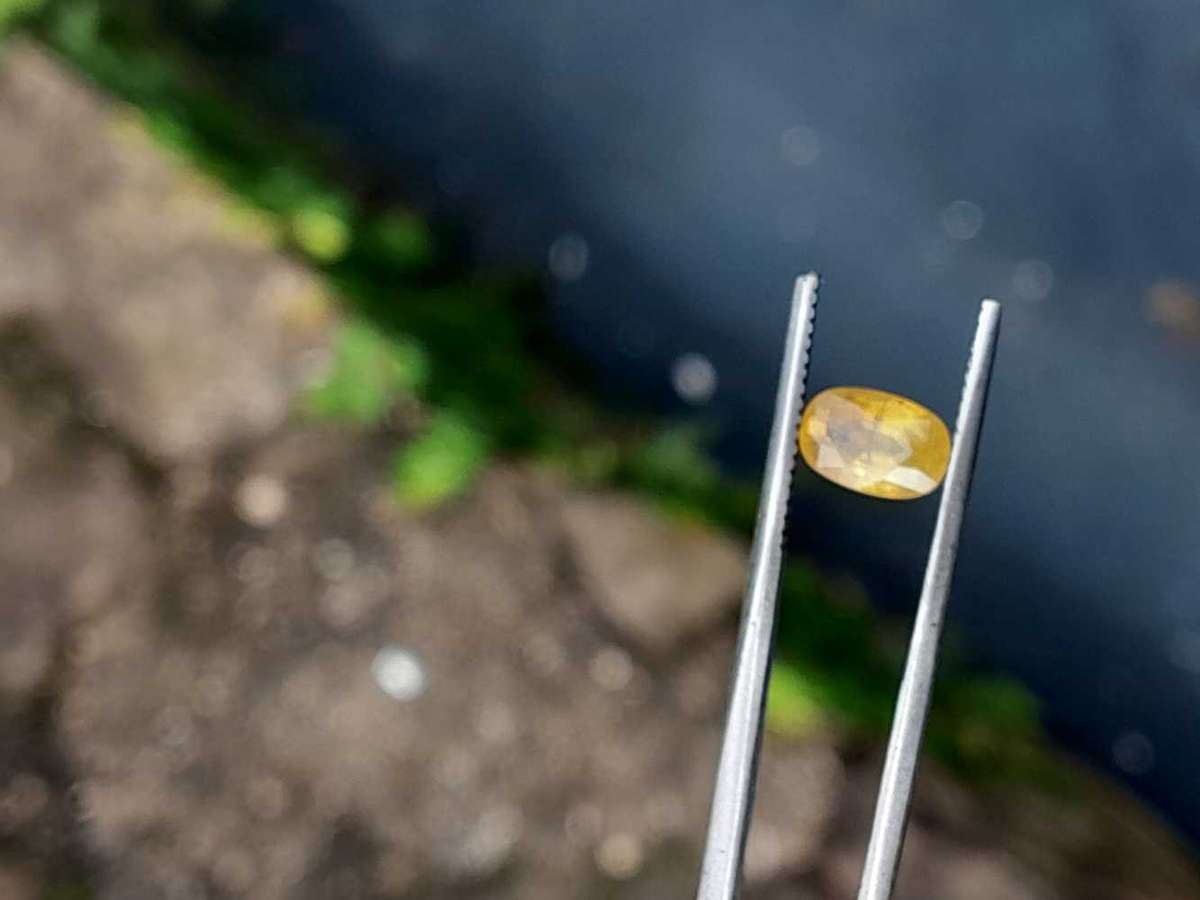 Natural 1.71 Ct Yellow Sapphire