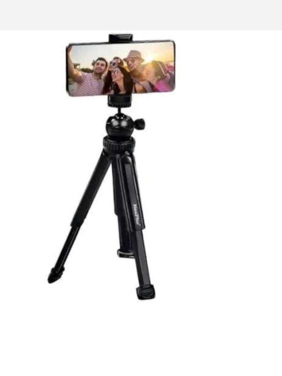 Mobile tripod holder