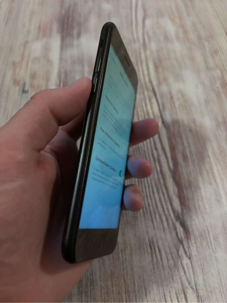 iPhone 7 in Great Condition