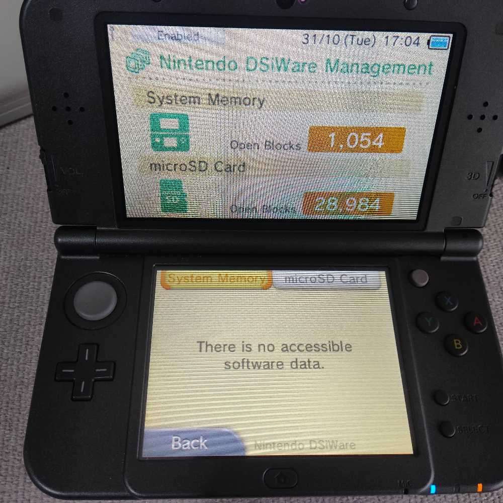 `New` Nintendo 3dsxl console with original stylus and charger