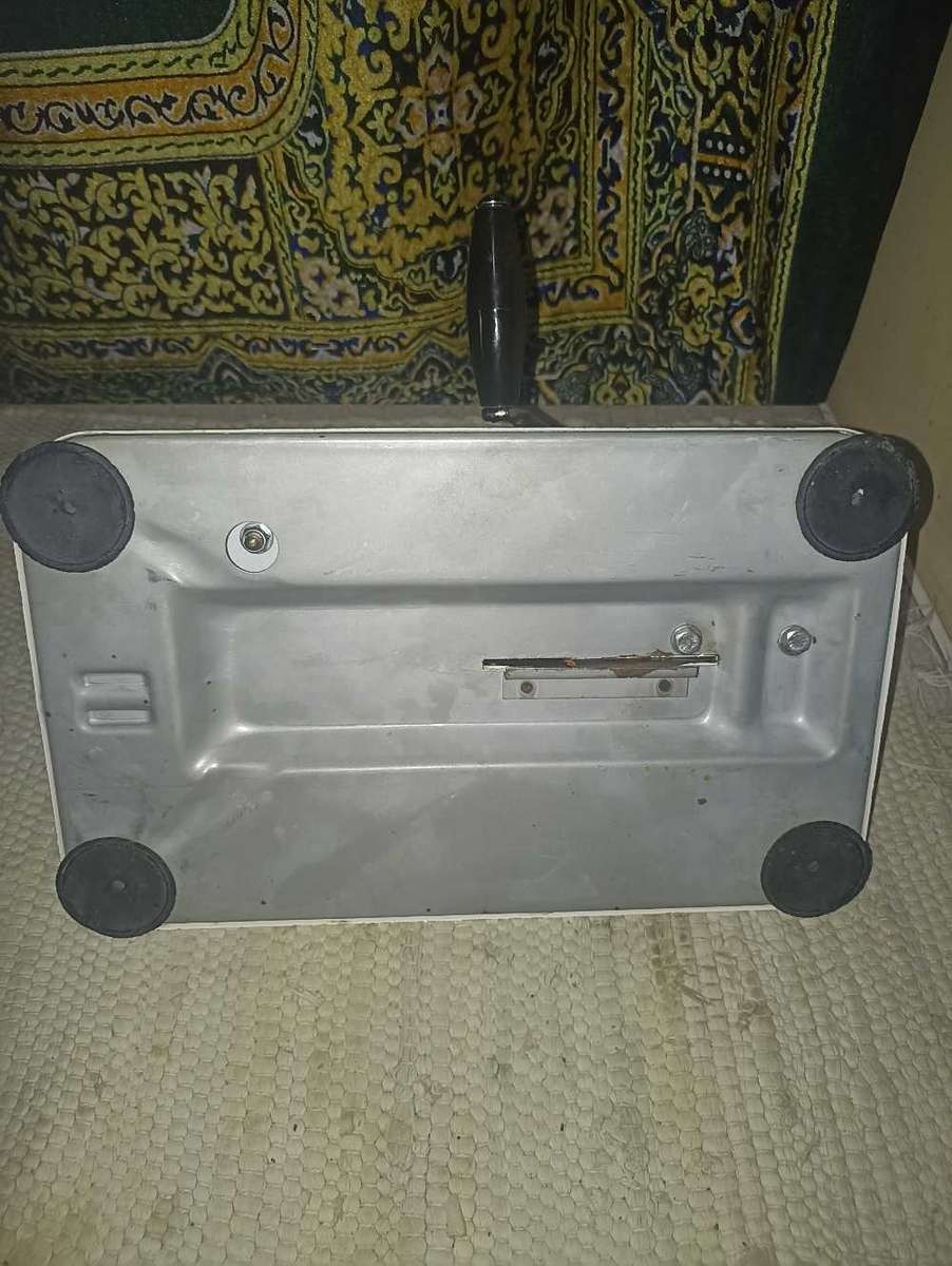 Pineware vintage slicer