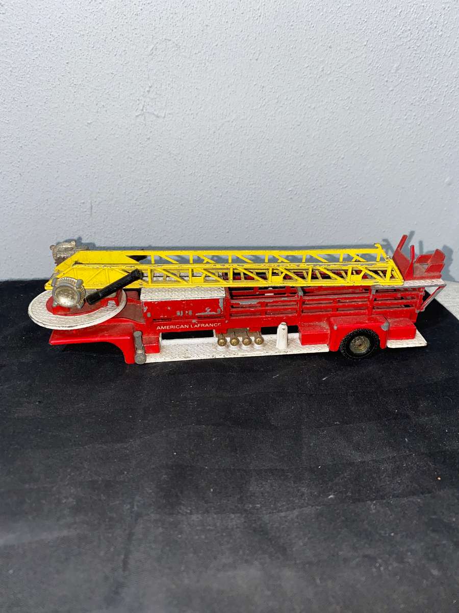 RARE Vintage Corgi Major Toys American LaFrance Fire Truck Aerial Rescue Tractor