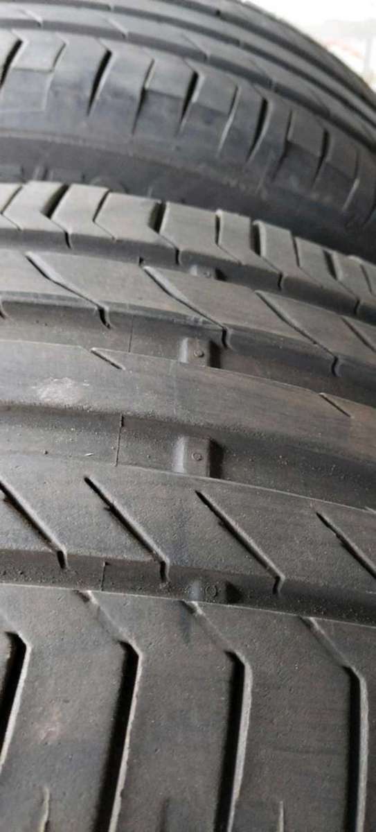 255/50/20 Continental ContiSport Contact . 80% life