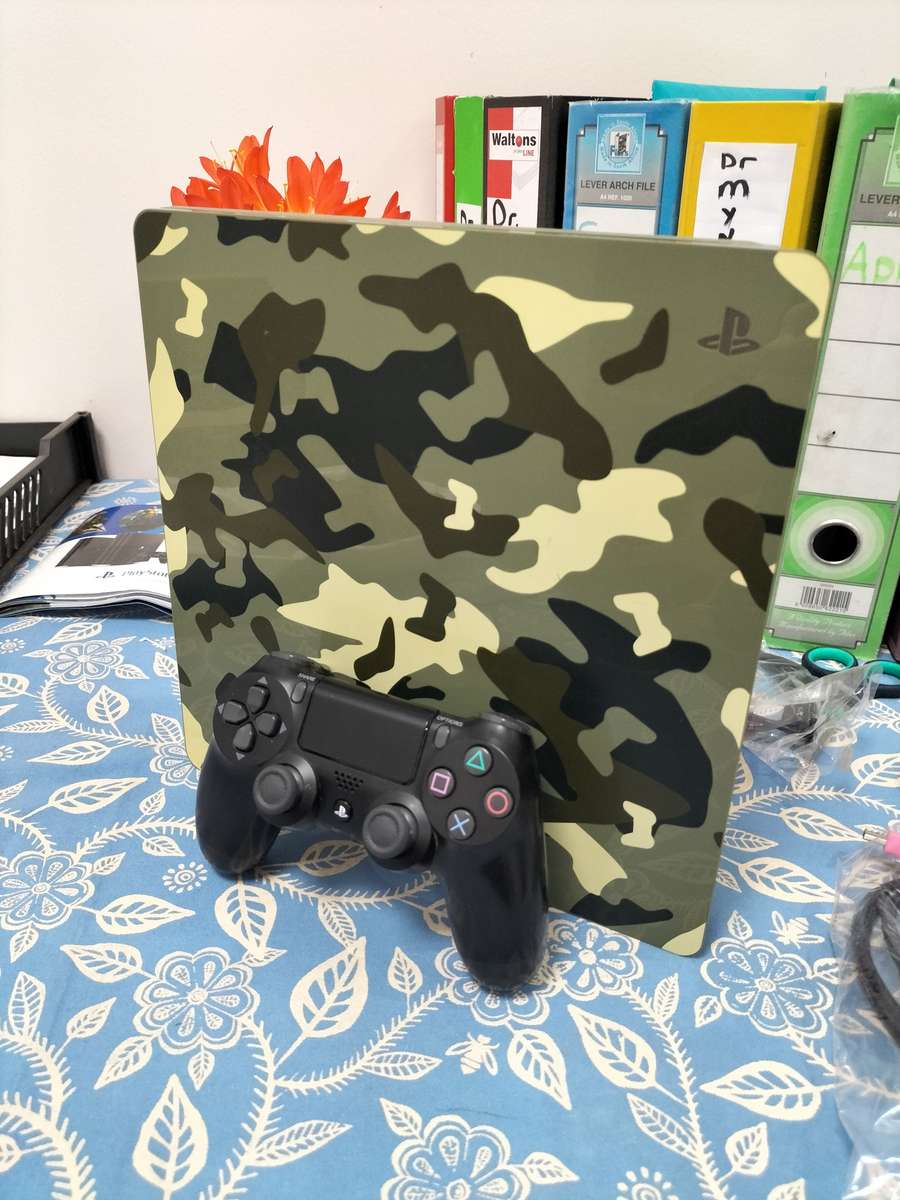 Sony Playstation 4 Slim