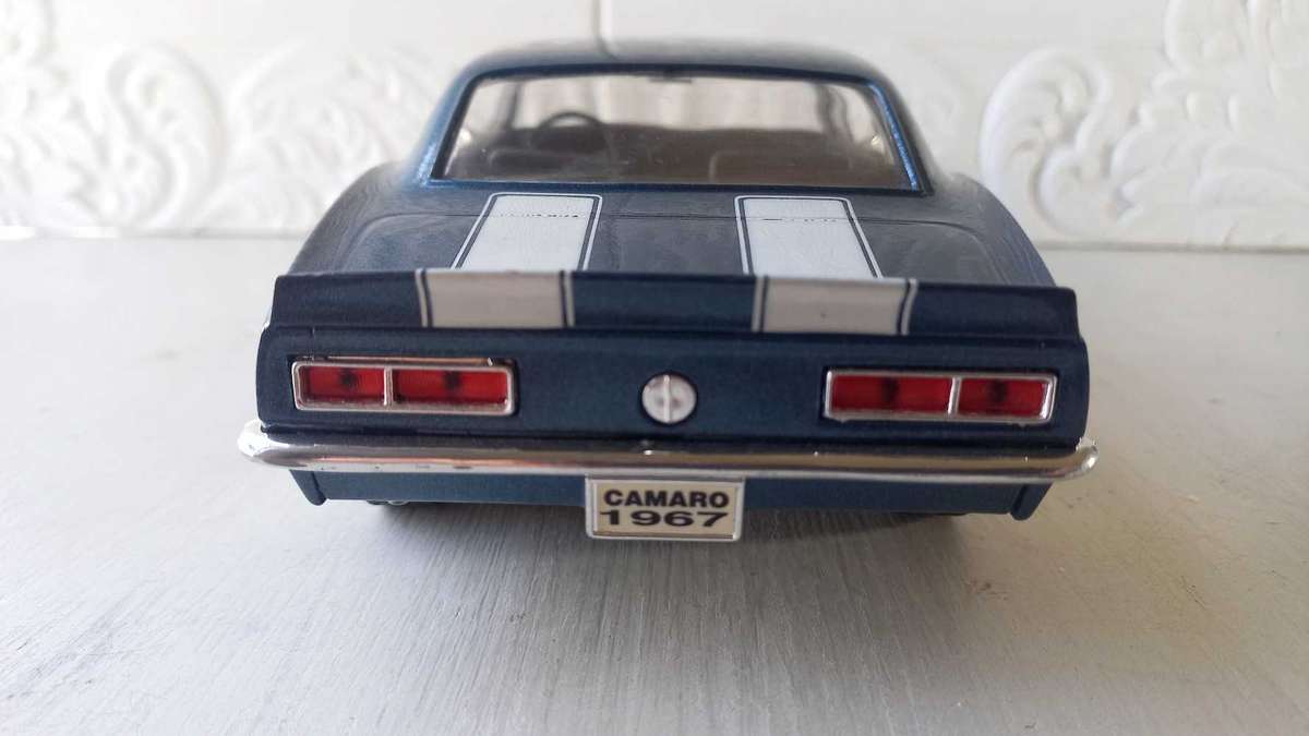 Chevrolet Camaro z28 by Road Legends