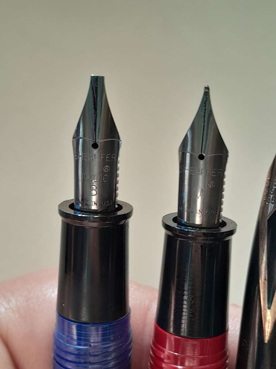 Vintage Sheaffer pen ×3 one with 14k tip