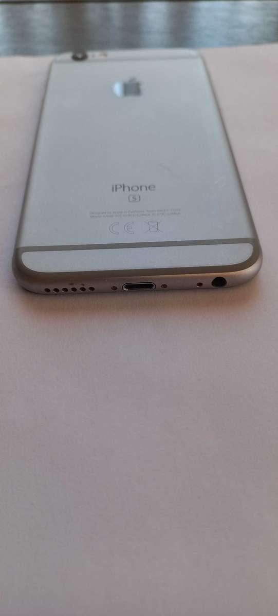 iPhone 6S Space Grey + Accessories (Read description)