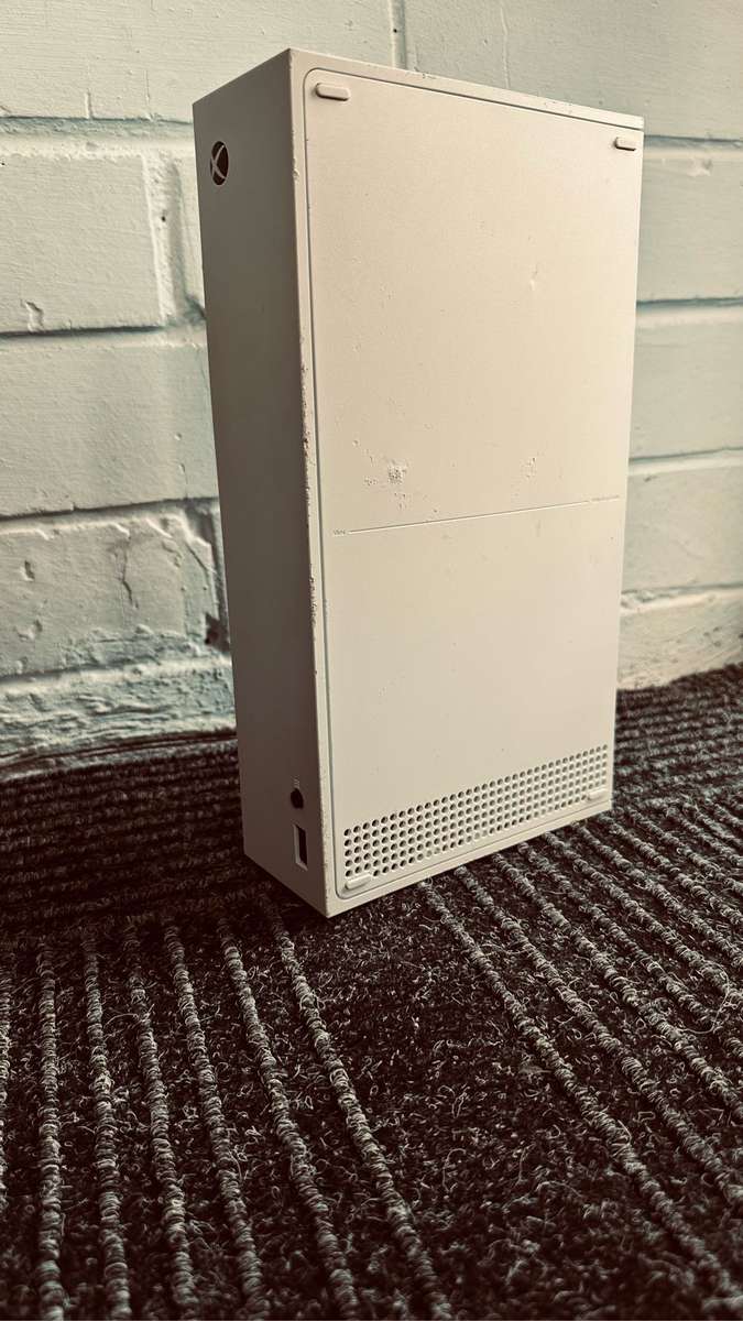 XBOX SERIES S 512GB + 6 GAMES