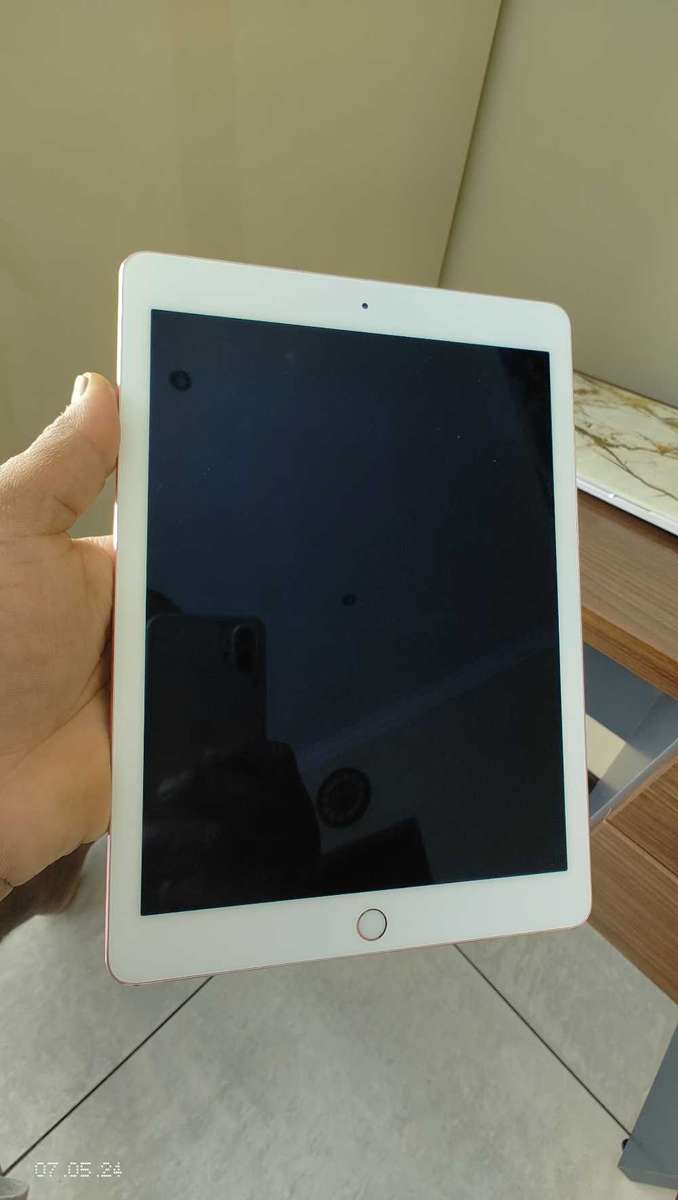 Apple iPad Pro 9.7` 128GB Rose Gold A1673(Pre Owned)