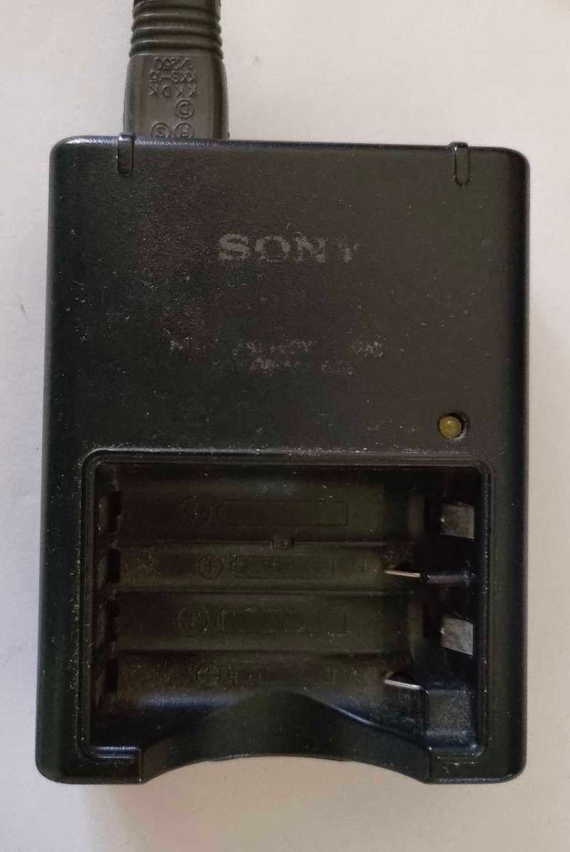 Sony Cybershot Camera - DSC-H5
