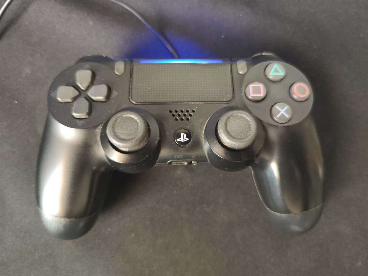 Ps4 slim with spiderman