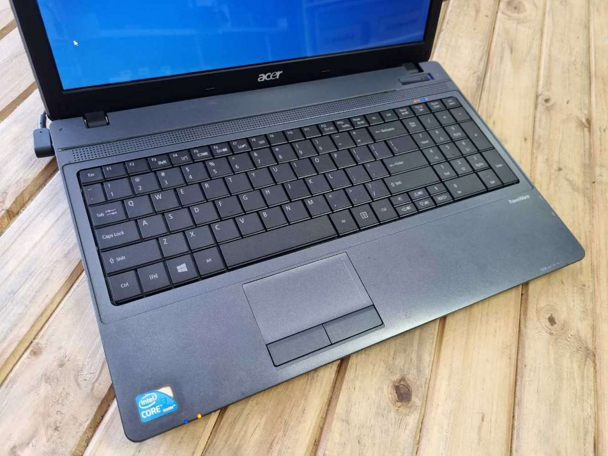 Acer Travel Mate Core i3/ 6GB RAM/ 500GB HDD/ Windows 10 Pro