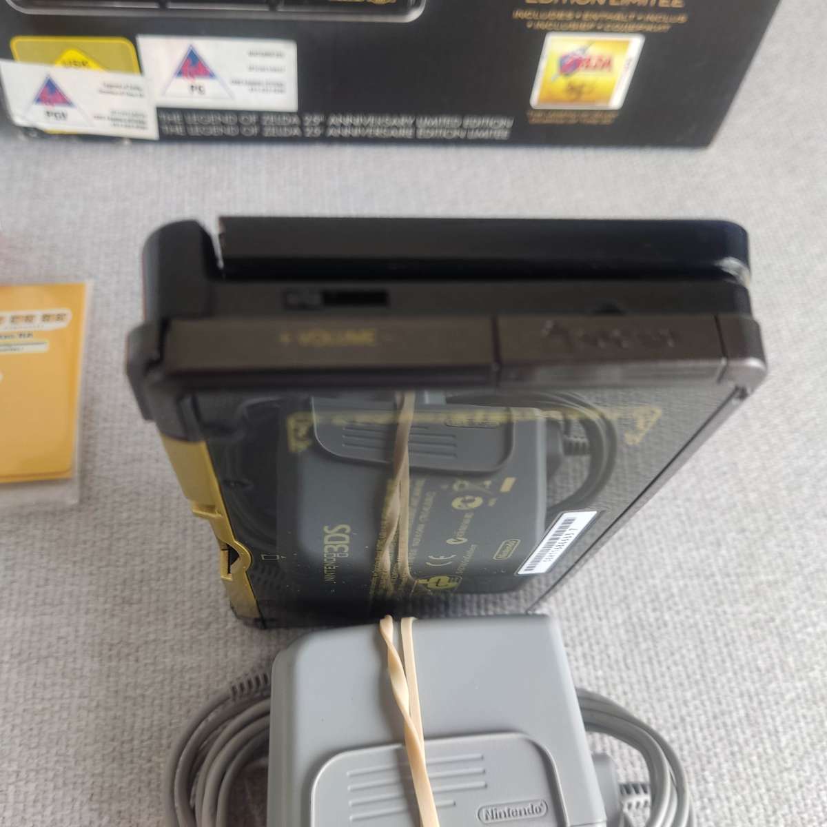 Nintendo 3Ds The Legend of Zelda 25 th anniversary Limited Edition