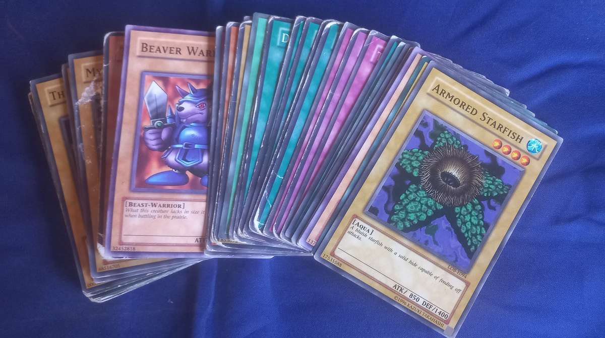 44 x Yu-Gi-Oh! Cards (poor to fair condition)