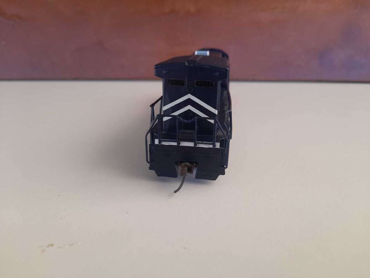 HO BACHMANN DIESEL LOCOMOTIVE GE 830-7