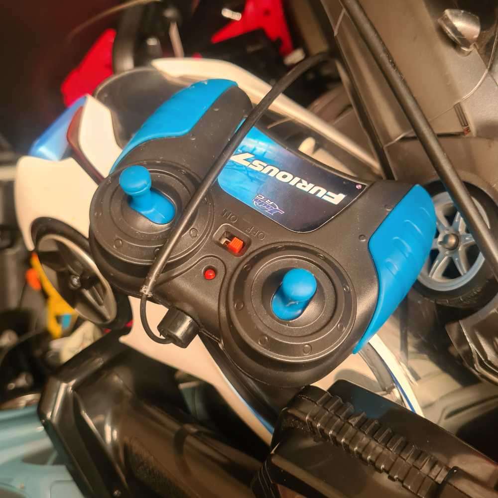 Toys storage lot, toy cars