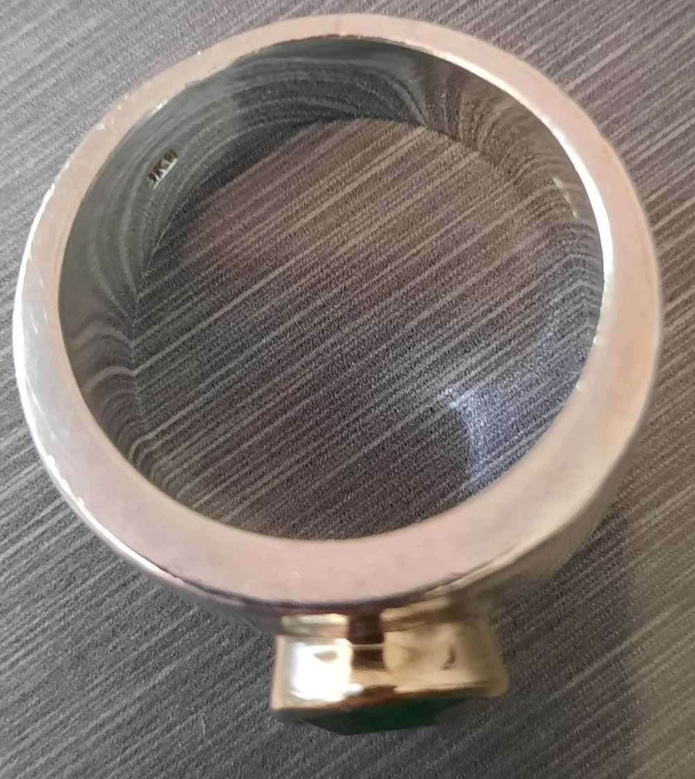 Sterling silver ring with 5.35 ct emerald ring 20 mm wide