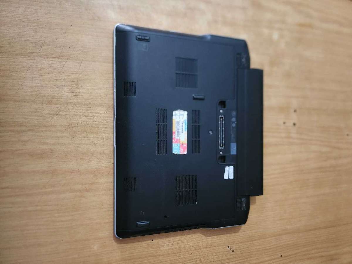 DELL LATITUDE E6230 i5 3rd GEN ULTRABOOK LAPTOP FOR SALE !!!!!