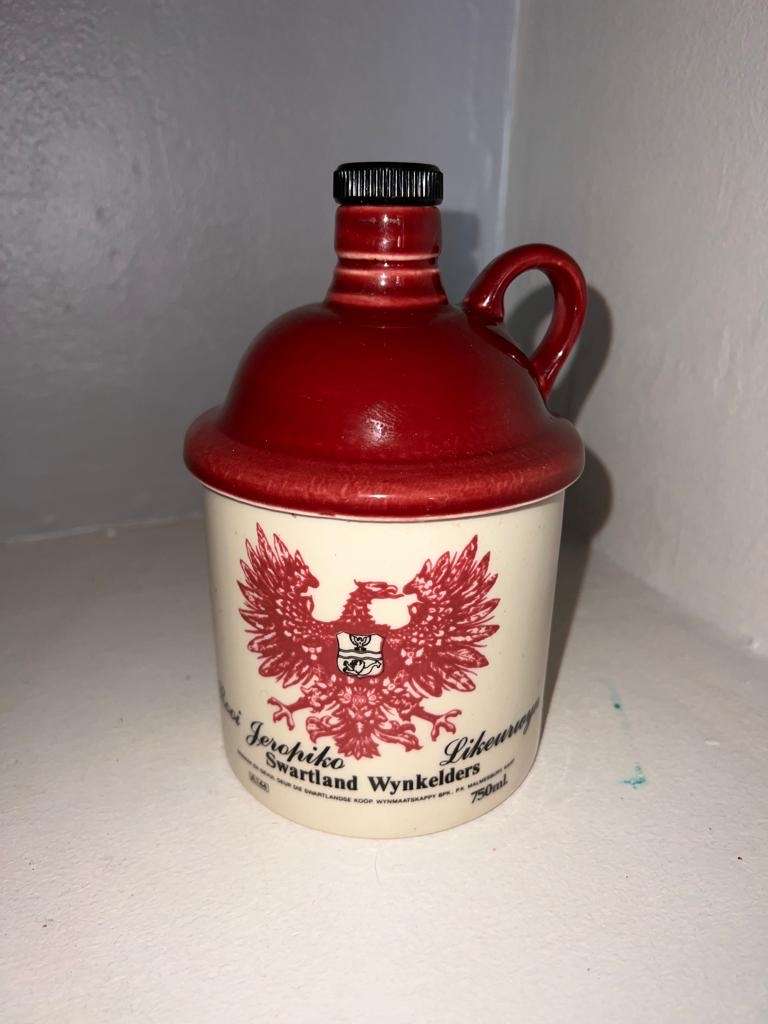 Odd pair of Swartland Sa wynkelders