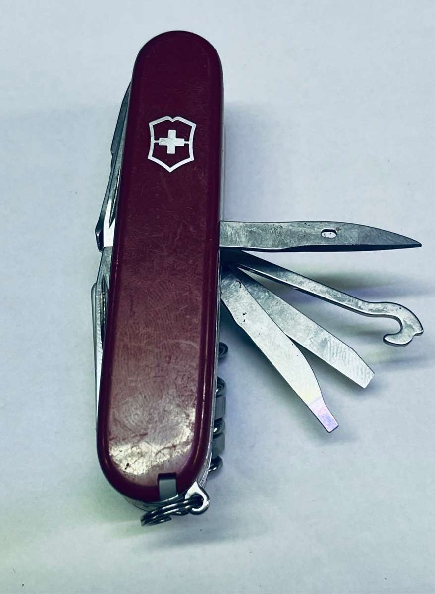 Swiss mulitool pocket knife