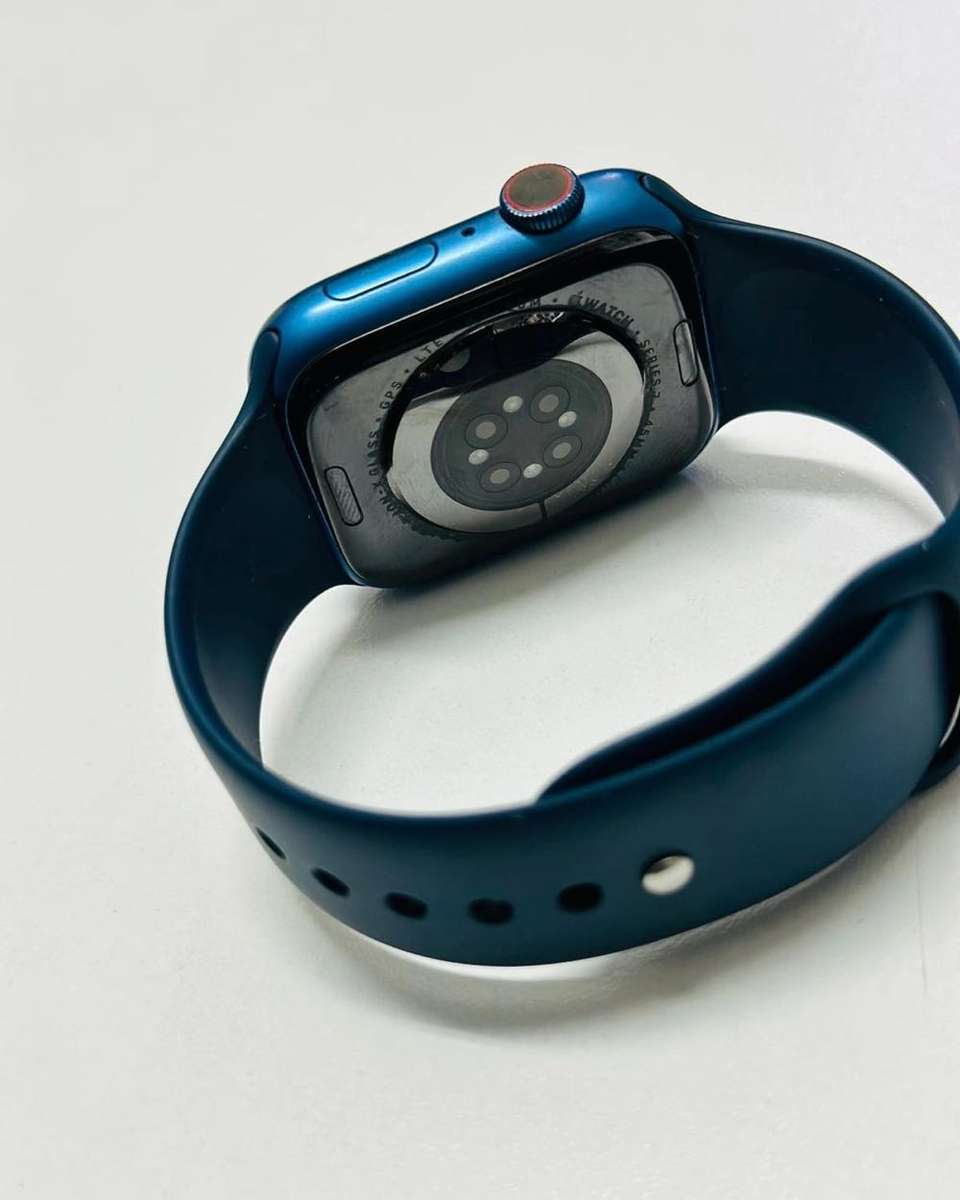 Apple Watch Series 7 44mm (GPS + Cellular )