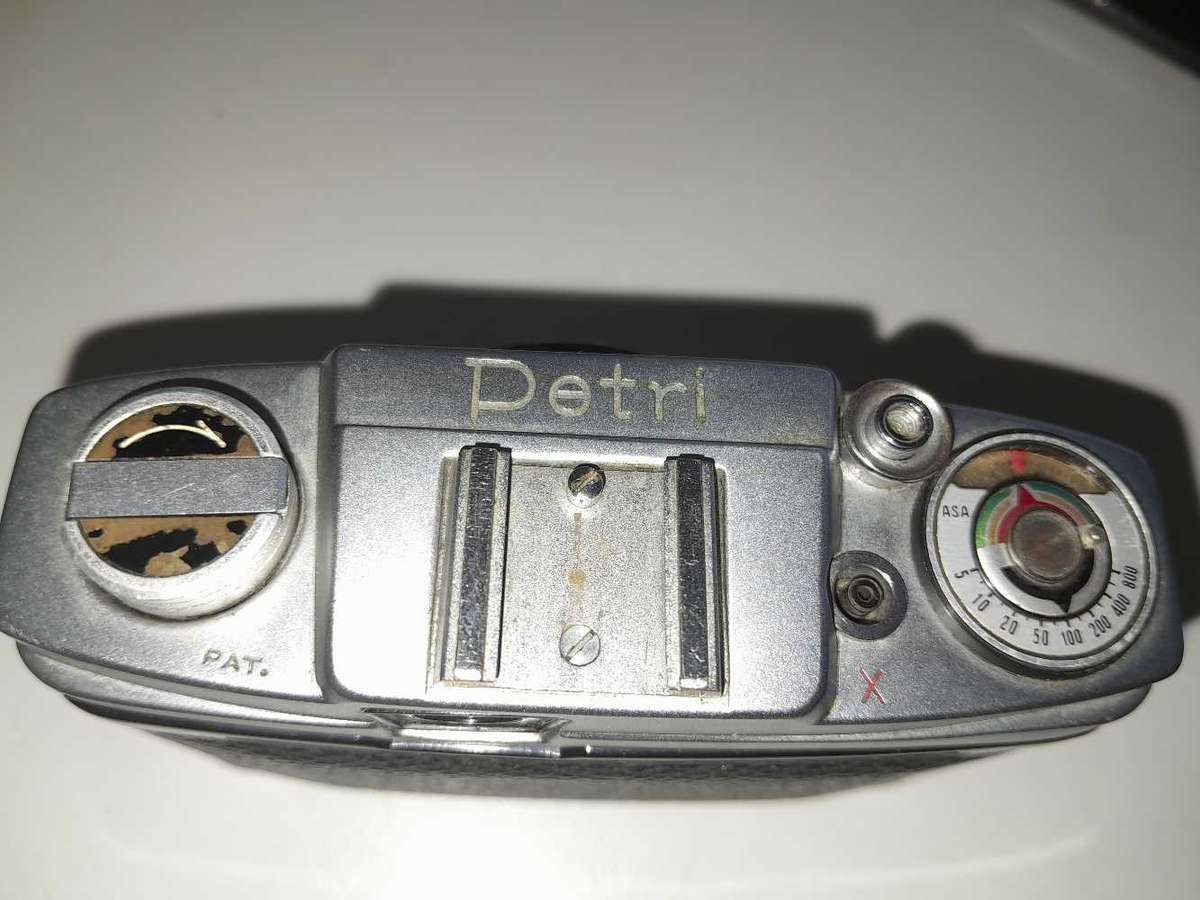 Vintage petri junior camera