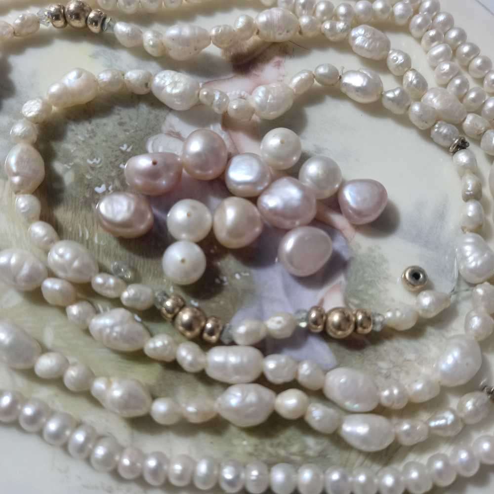 Lovely Freshwater Pearls Lot for Repairs or Jewelry Making
