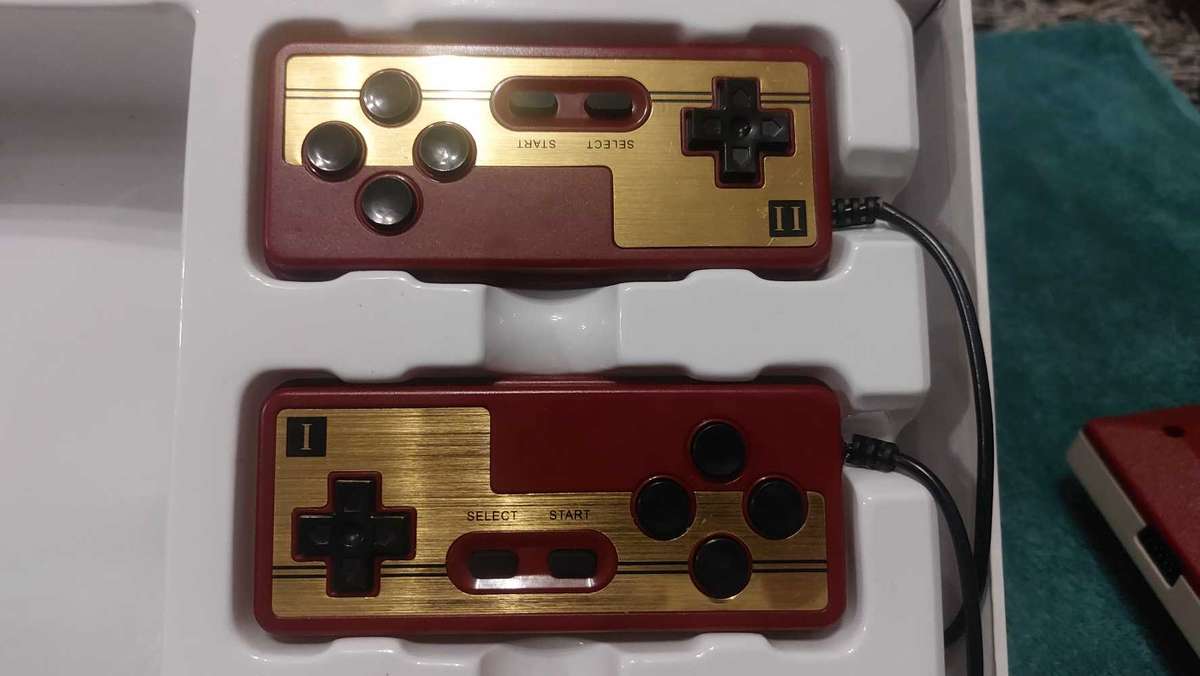 Mini Portable Video Nostalgic Family Game Console EJC