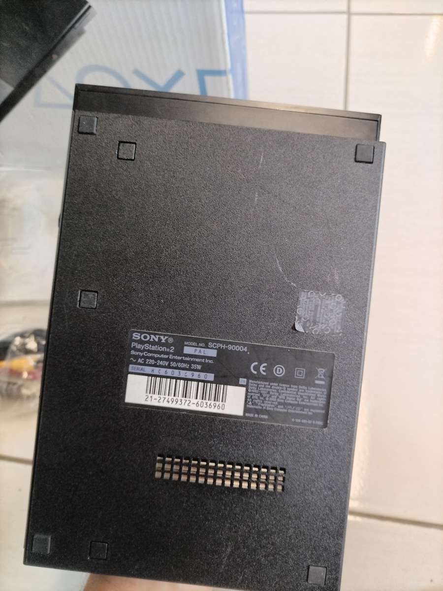 Playstation 2 slim SCPH-90004 boxed