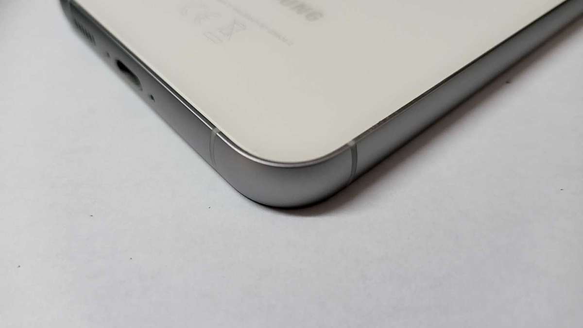 Samsung Galaxy S23fe - No Reserve!