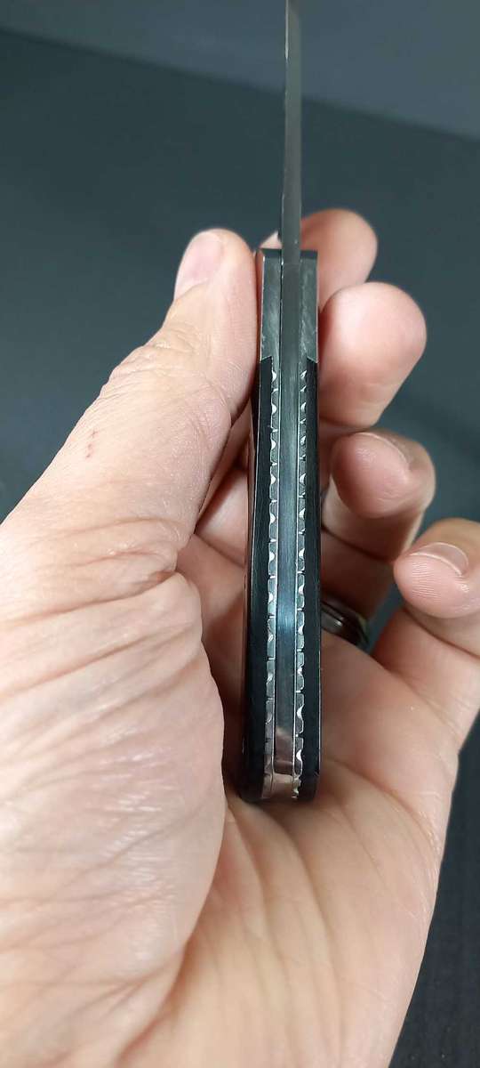 Handmade pocket knife by AT van Heerden