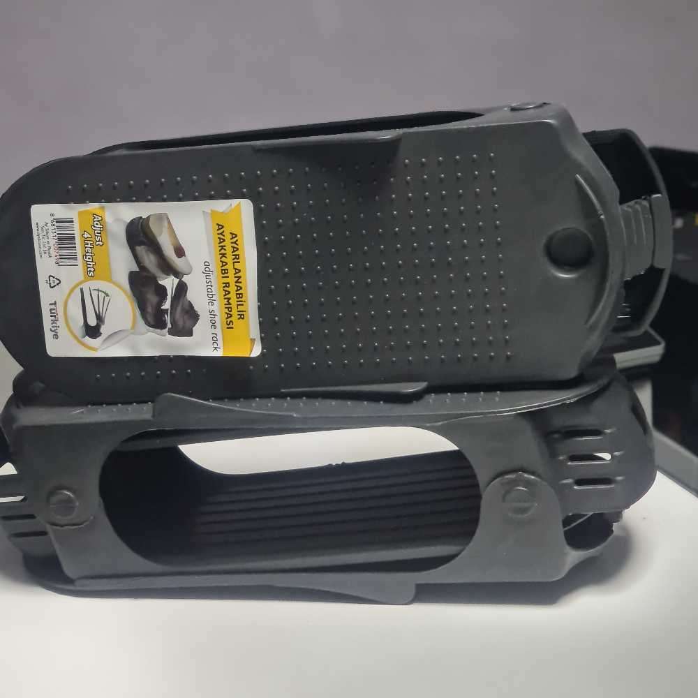 Adjustable Shoe Organizer / Shoe Slots (read)