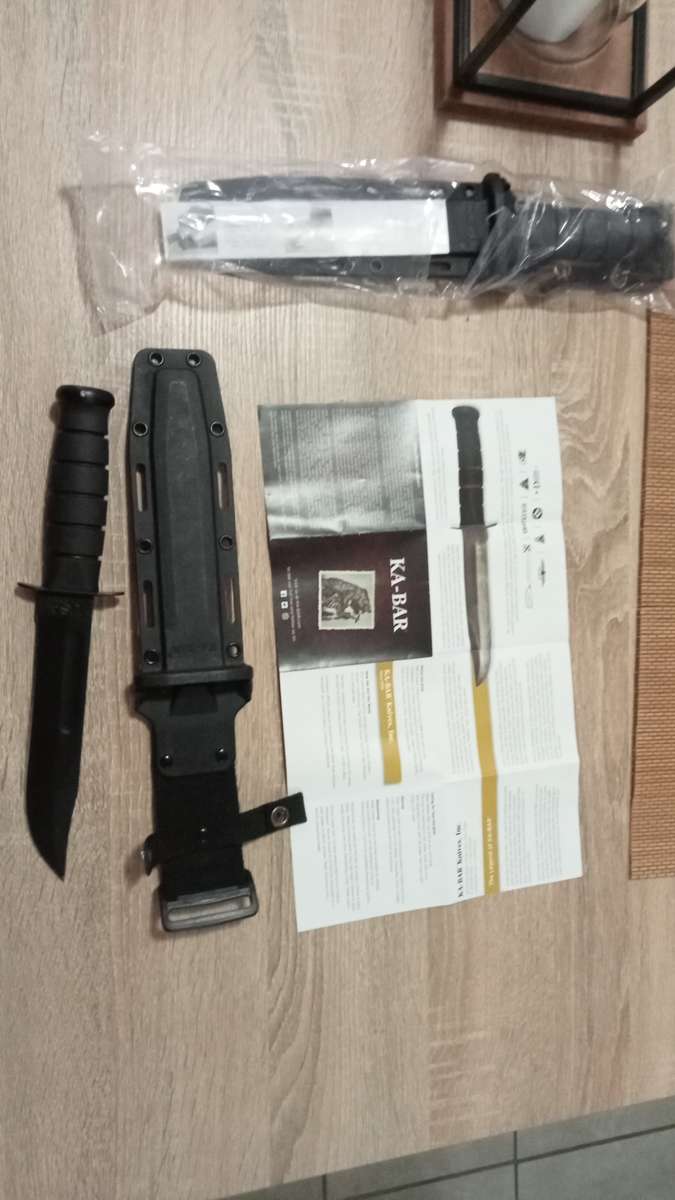 KA-BAR 1211 combat knife with holder