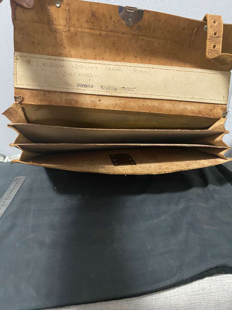 Rare: Vintage Genuine Leather Briefcase