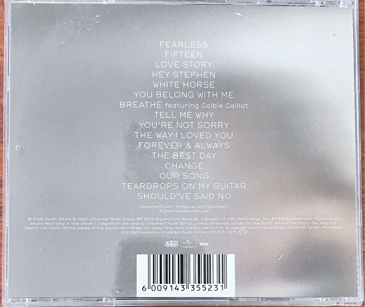 Fearless - Taylor Swift (pre-owned CD)