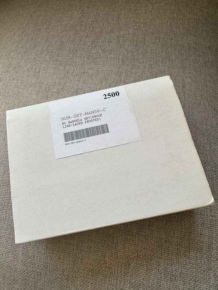 Mandela commemorative R5 set