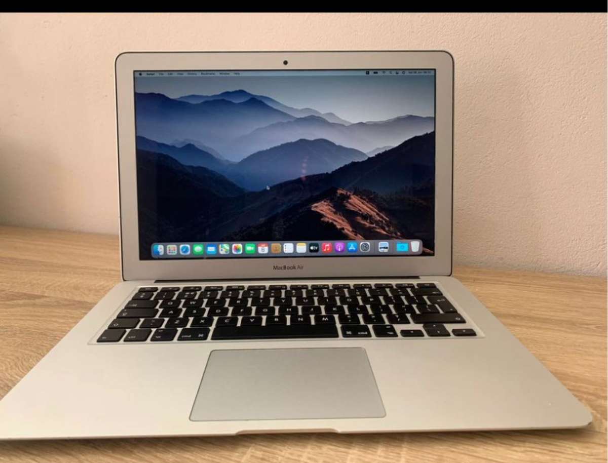 MacBook Air ,A1466 (128GB)